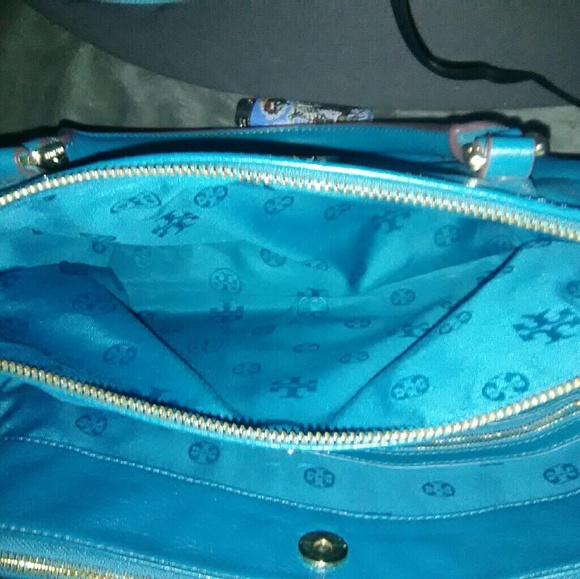 New Tory Burch Bag - Picture 4 of 8